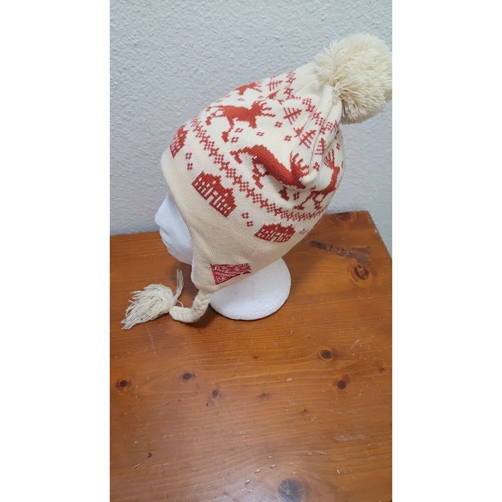 Snohomish Running Co Trapper Hat Unisex OSFM Cream Red Reindeer Winter Beanie‎